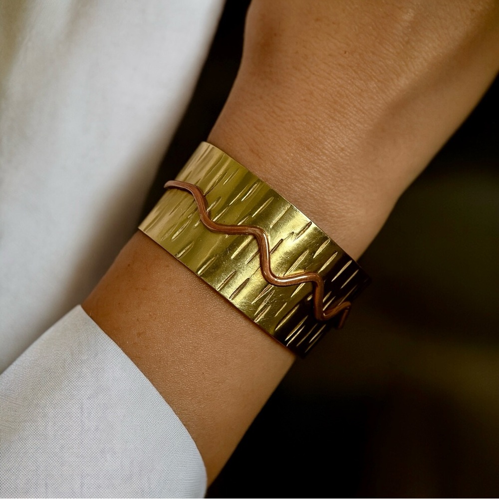 Handmade Wiggle Sansa – Solid Brass and copper bracelet